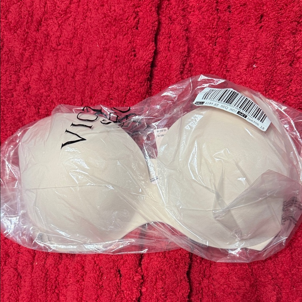 Victoria's Secret Incredible Bra